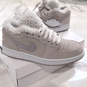 Women’s Nike Air Jordan 1 Low SE                     College Grey Shoes🤍